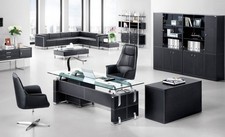 Moderner Eckschreibtisch aus MDF und Edelstahl in stilvollem Design