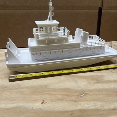 unpainted  version Ho Scale Long Tow Boat