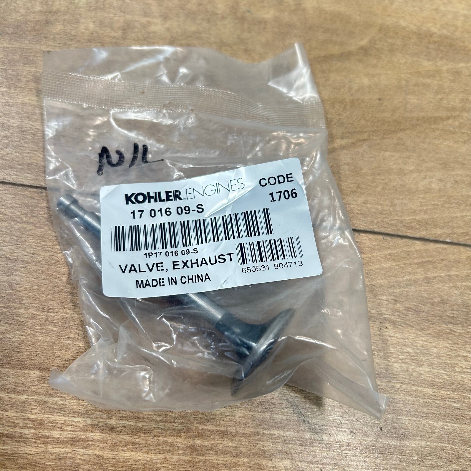 New KOHLER OEM NOS EXHAUST VALVE / 17 016 09-S