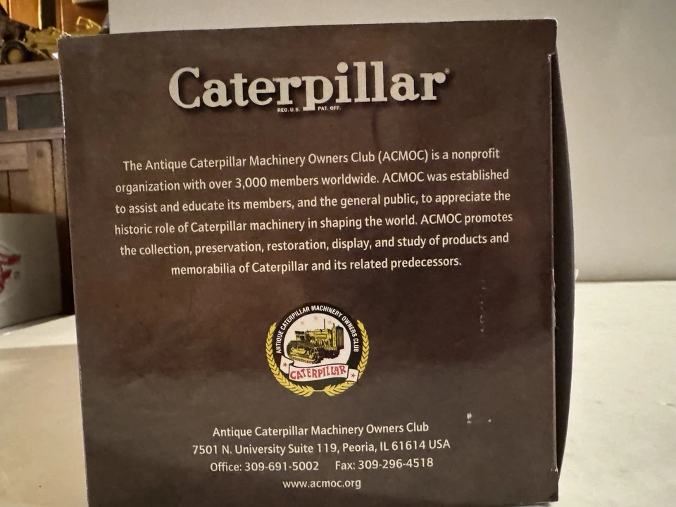 Norscot 1:16 scale Caterpillar CAT TWENTY Track-Type Tractor w/Box - Image 4 of 4