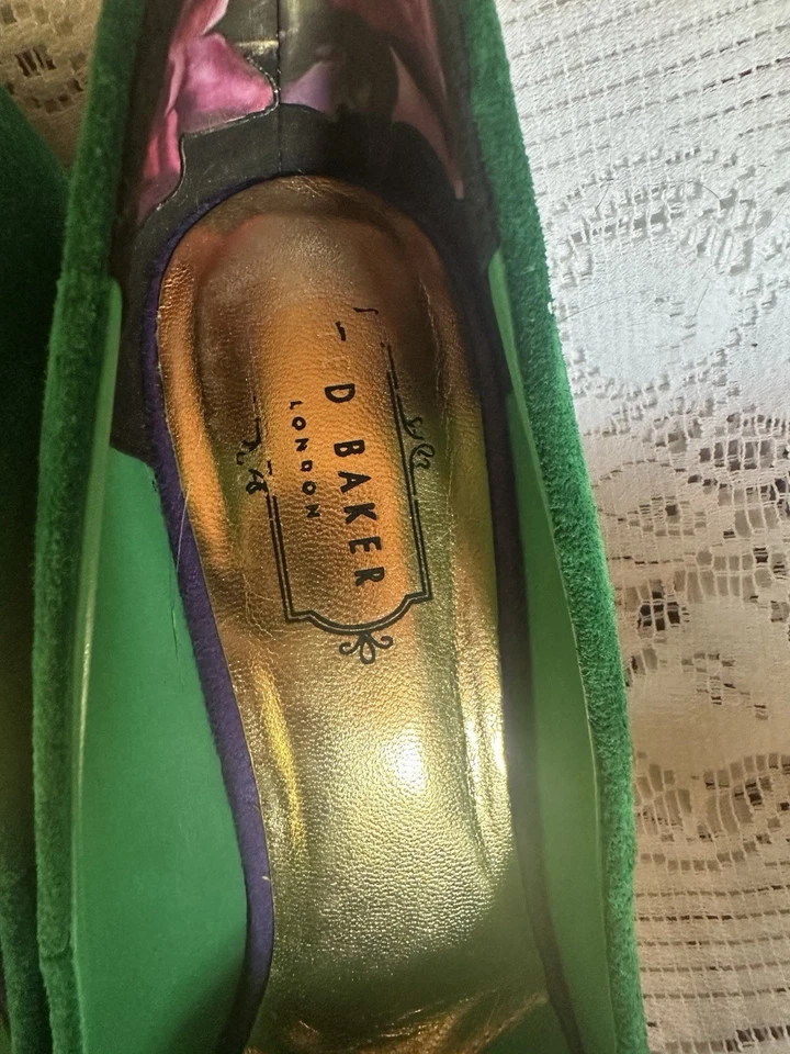 Zapatos de salón Ted Baker London de gamuza talla 8,5 EE. UU. Foto 4 de 4