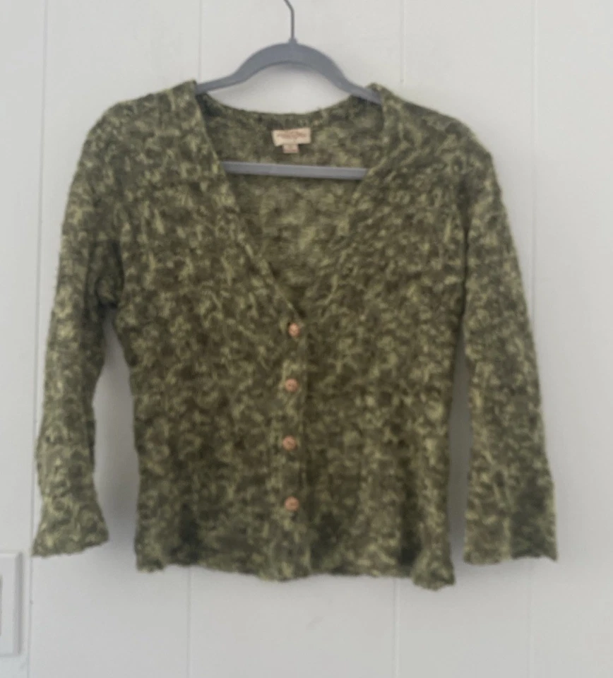 Cárdigan recortado de ganchillo Aventura Clothing para mujer pequeño sostenible verde oliva