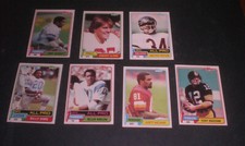 1981 TOPPS FOOTBALL COMPLETE SET - JOE MONTANA ROOKIE PSA 7 NM - 528 CARDS