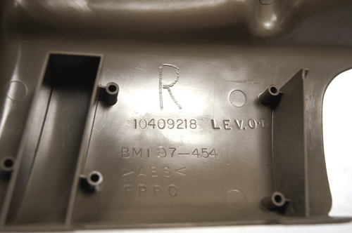 2003-2004 Chevy Corvette C5 Convertible Right B-Pillar Trim Used Shale 10409218 - Picture 3 of 4