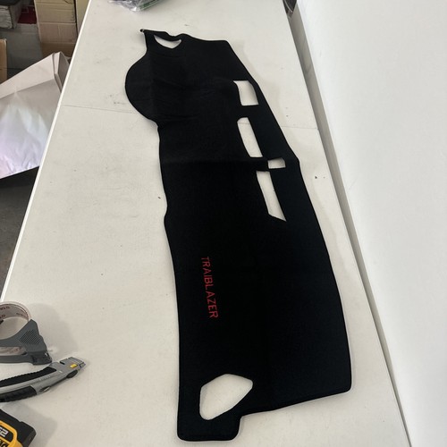 Lloyd Mats Velourtex Chevrolet Trailblazer Custom Front Floor Mats (2002-2009) - Picture 2 of 4