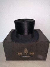 Vintage Silk Top Hat size 7 3/8 (60cm), with original cardboardbox.