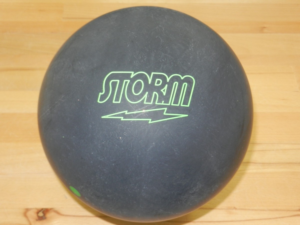 ストーム　PITCH BLACK 15p NIB 15# Storm Pitch Black Bowling Ball Specs - 15.4/3-3.5