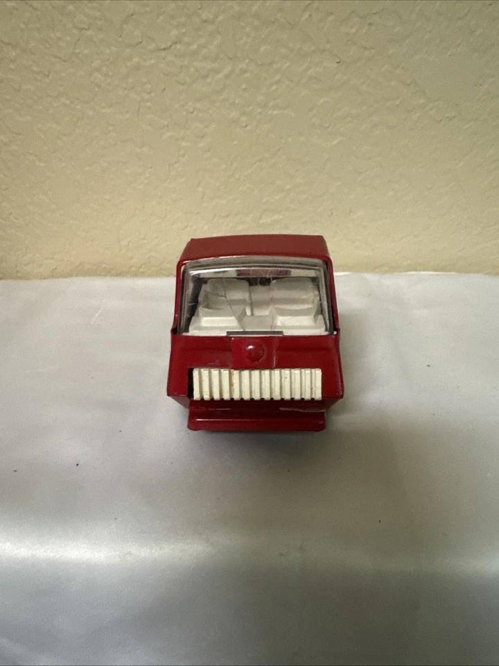 De colección - Tonka - Rojo Semi - Cabina de camión - Juguete de hojalata - 6 ruedas - 4 1/2" Foto 2 de 4