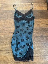 New With Tags Urban outfitters Women’s Stunning Slip Dress Velvet