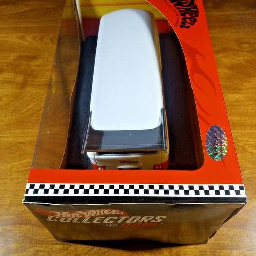 Hot Wheels RLC 16th Collectors Convention 1:18 Customized VW Drag Bus 346/2000 - Picture 6 of 9