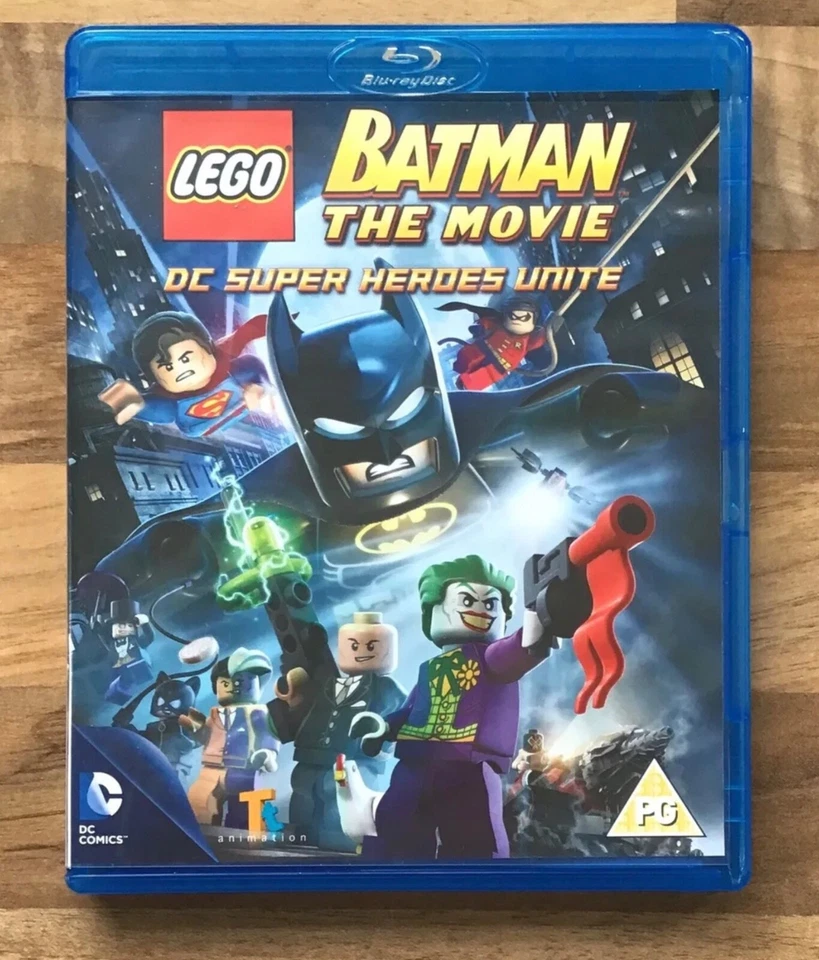 LEGO SUPERHEROS - BATMAN THE MOVIE - BLUERAY MOVIE (INC DIGITAL CODE & BOX) - Image 3 of 4
