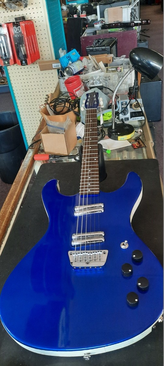 値下げ！ダンエレクトロの\"HODAD\"（ホダッド） Danelectro Hodad With Tremolo 1998 - 2004 | Reverb