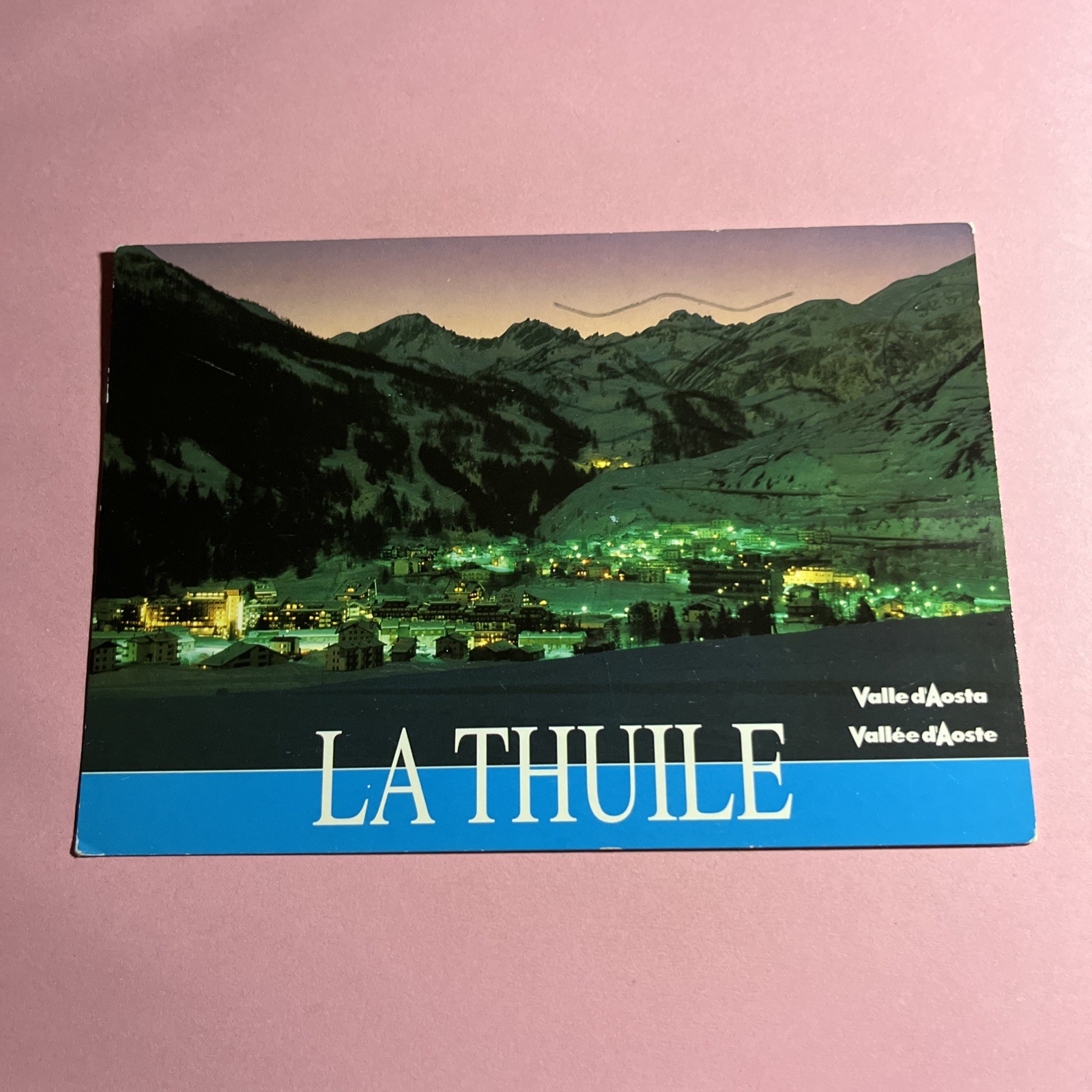 CARTOLINA A COLORI COLLEZIONE - LA THUILE VALLE D'AOSTA VEDUTA NOTTURNA- VIAGG