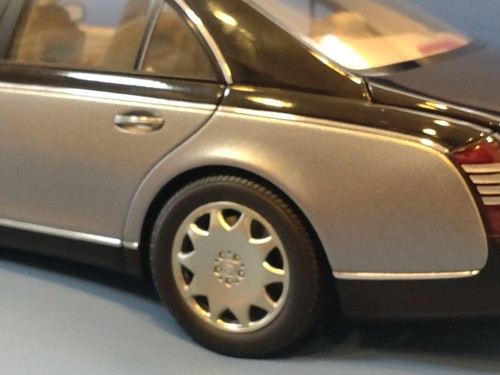 AUTOart MAYBACH 57 118 Mini car New unused - Picture 9 of 12