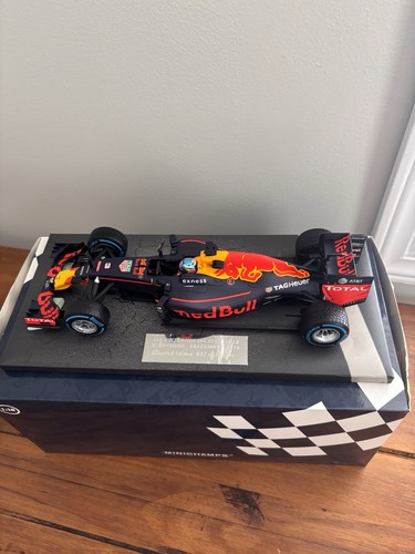 F1 RB12 1:18 Formula 1 Minichamps Red Bull Racing Daniel Ricciardo Brazilian GP - Picture 3 of 4