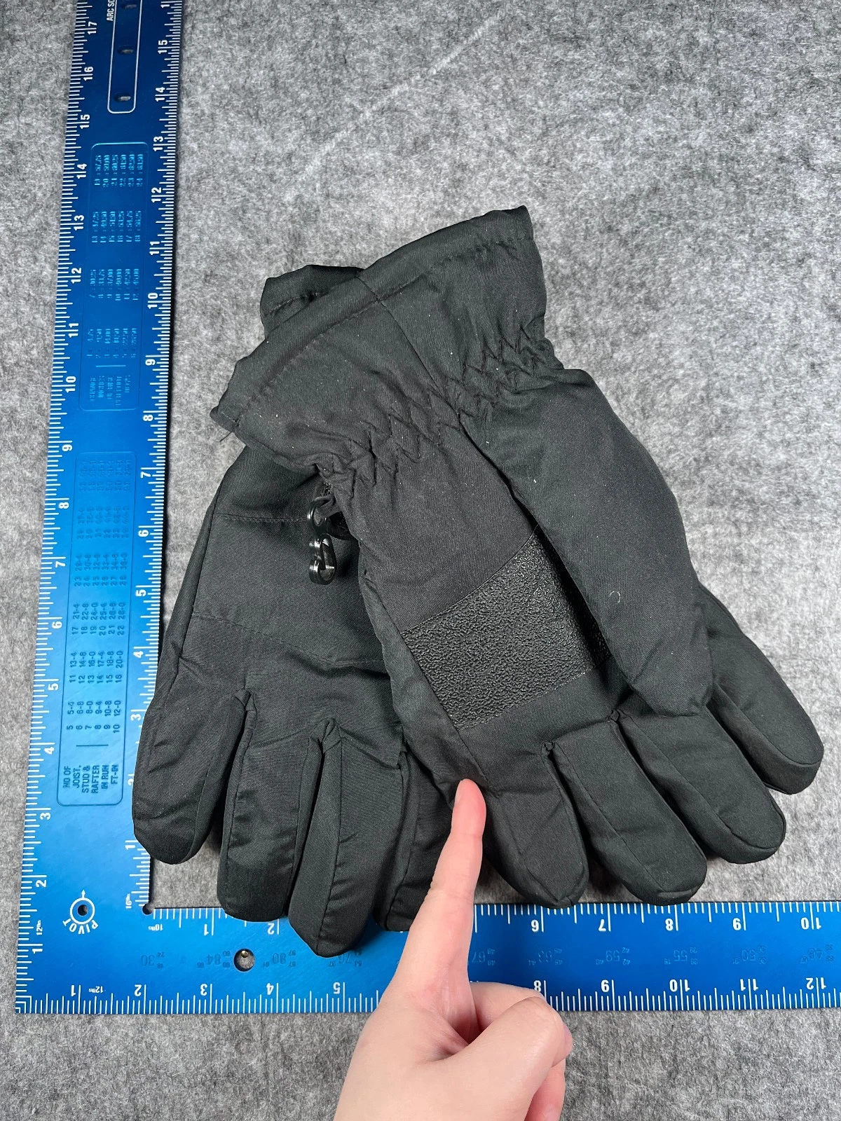 Thinsulate Gloves Mens Medium Black Polyester Blend Insulated Ski Waterproof NEW
Opens in a new wind