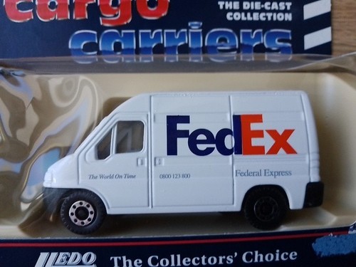 Lledo Ford Transit FedEx Express White Van. Scale 1:50