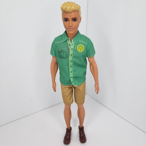 Set gioco bambola Wild Life Vet KEN 2016 - Carriere Barbie puoi essere qualsiasi cosa - Foto 2 di 18