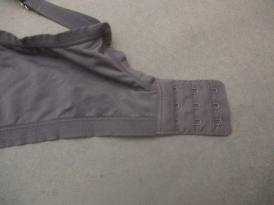 Sutiã feminino 36DDD Natori cinza forrado de renda fechamento traseiro com fio Demi camiseta 10P - Imagem 4 de 4