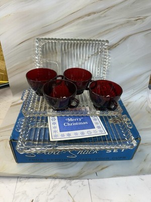 Vintage Anchor Hocking Serva Snack  Set of 4 Ruby Teacups And Trays In Box
