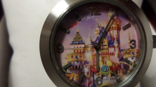 Disneyland 50th Anniversary Mickey Mouse Castle Uhr Limited Edition NEU - Bild 6 von 7