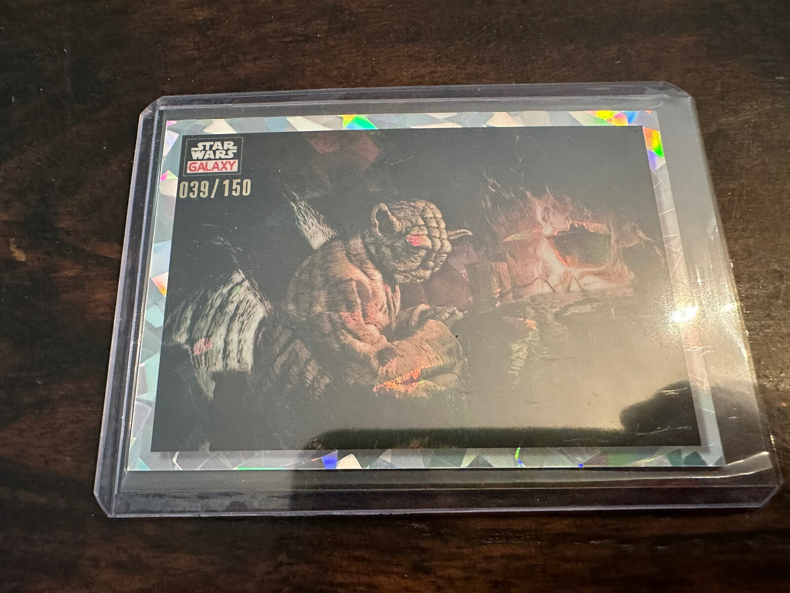 Yoda - Night Must Fall ATOMIC Refractor /150 SP #99 2023 Star Wars Galaxy Chrome