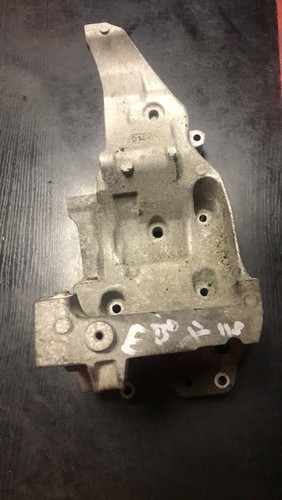 BMW 3 2.0 Diesel Lichtmaschinenhalter 7802639 E90