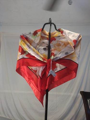 adrienne vittadini  Red Floral scarf/Shawl - Picture 2 of 9