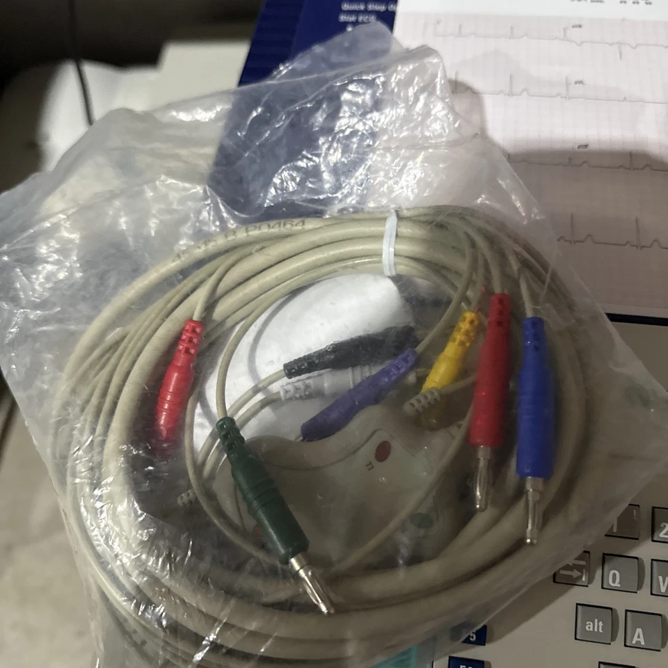 Electrocardiógrafo Welch Allyn CP 10 ECG con cable LED. Foto 4 de 4