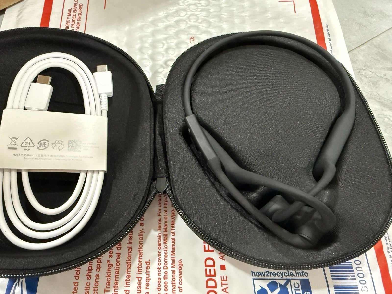 OpenComm2 2025 Upgrade - Open-Ear Bone Conduction Headphones opened box READ! - product detail image 7