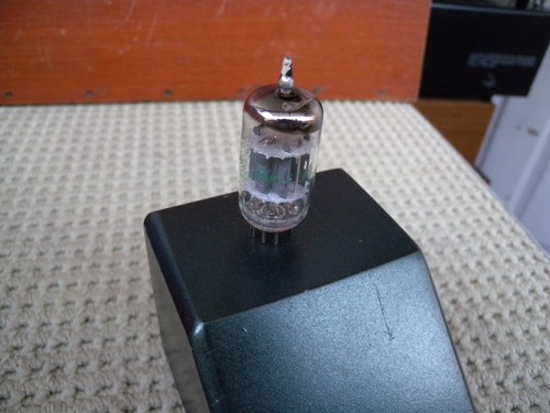 1 PIECE G-E GREEN LABEL 12AX7WA/ECC83 GREAT WORKED CONDITION. W/TESTED GOOD. - Picture 4 of 9
