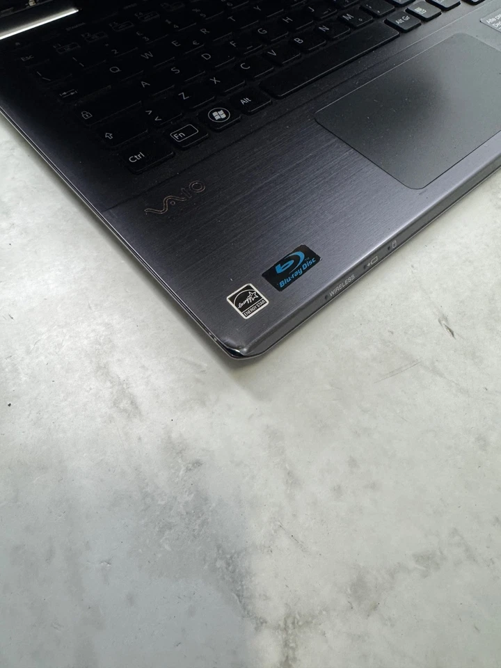 Sony Vaio 14" Intel Core i7 GeForce SCHERMO STACCATO Win7 per parti/riparare - Image 3 of 4