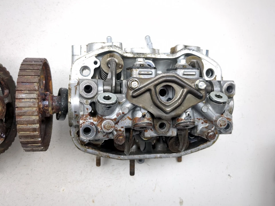 Culatas de motor Honda Goldwing Aspencade GL1200 84-87 DAÑADAS Foto 4 de 4