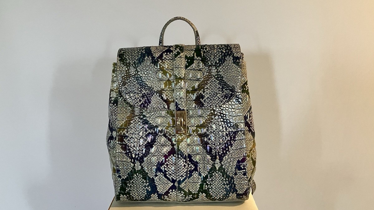 BRAHMIN Sadie Backpack

Reptilian Solid Melbourne Genuine Leather Brahmin Sadie Backpack Sand Dune Melbourne | Mercari main image 3