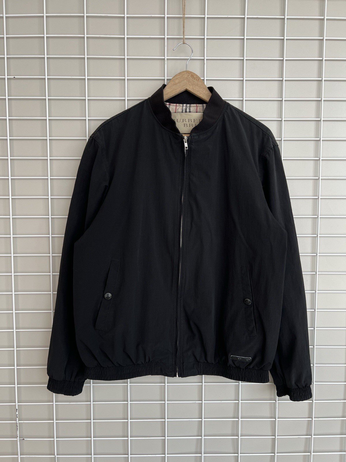 Burberry Brit Nova Check Lining Bomber Mens Size M Black Luxury Full Zip Jacket