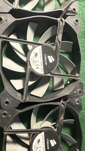 CORSAIR Fan AF120L 1300 RPM, 57.13 CFM, 120mm x 25mm A1225L12S-2 set of 3 - Photo 5/9
