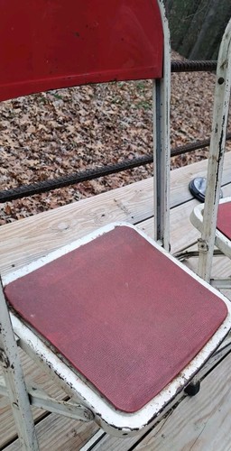 Vintage Folding Chair Child 1950s Red And WhiteMetal Upholstered Seat - Picture 4 of 8
