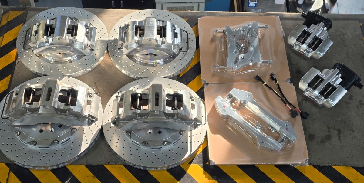 BIG BRAKE KIT FRONT 8P (405×34) + REAR 4P (380×31) + EPB / TESLA