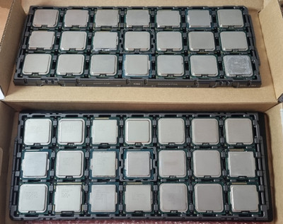 68 Stück verschiedene Intel Pentium  CPU Processor