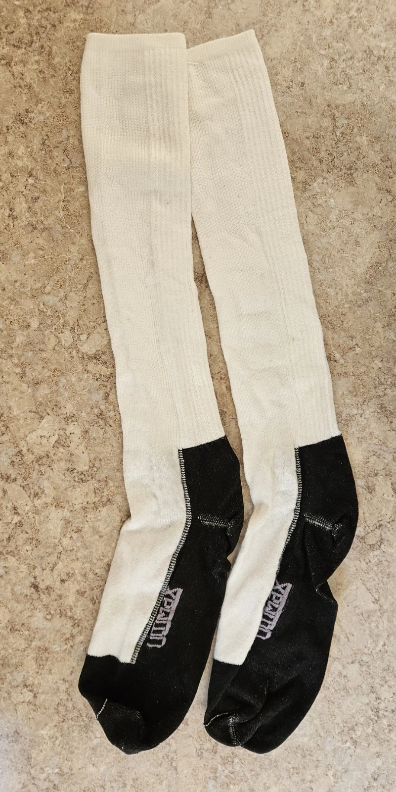 Wigwam Ultimax Outdoor Socks Over-The-Calf Unisex Large Men 9-12 Women 10-13
Opens in a new window o