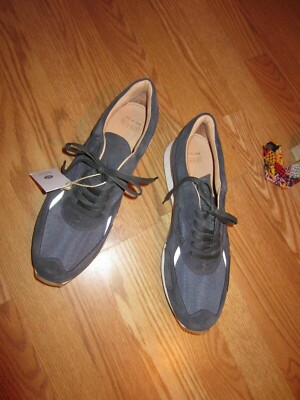 GREATS Blue Suede shoes close main image 3