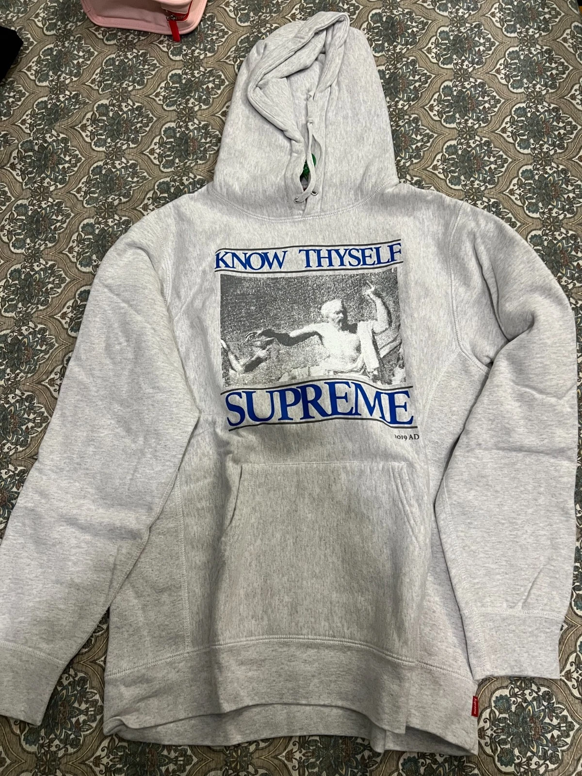 Pull à capuche SUPREME Know Thyself God Sweat à capuche moyen