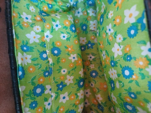 Two Vintage 60s Woven White and Black Plastic Purses Leather and Plastic Handles - Picture 4 of 18