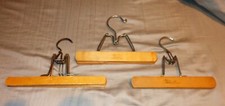 MIXED LOT OLD VINTAGE WOOD PANTS SKIRTS HANGERS WINDSOR MONTROSE RAINBOW DOUBLE