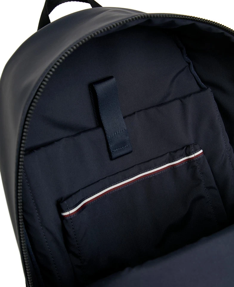 Tommy Hilfiger Hombre Mochila Piqué Azul Espacial 17-7/10"W x 11-4/5"H x 5-9/10"D Foto 3 de 3