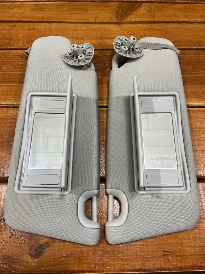 Parasoles grises laterales para conductor y pasajero Chevrolet HHR 2006-2011 OEM Foto 3 de 4