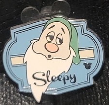 Disney pin 131135 Hidden Mickey 2018 Dwarf Sleepy Snow White and the 7 Dwarfs