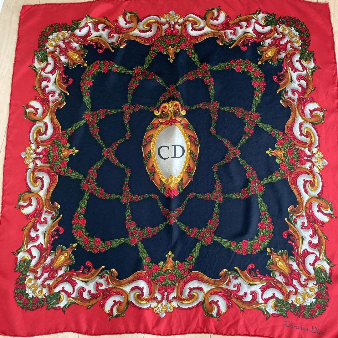 Christian Dior grande écharpe 86 cm 33
