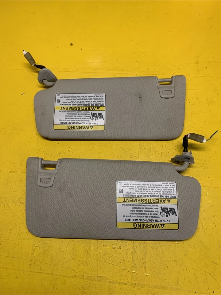 Серый оригинальный комплект солнцезащитных козырьков для левой и правой стороны Subaru Legacy Outback 2015–2019 годов выпуска - Изображение 2 из 4