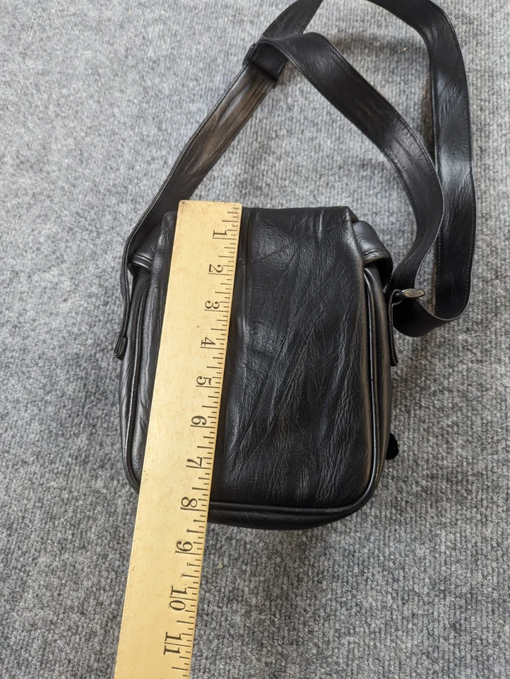 Estuche de transporte de cuero para cámaras Laredo, Discman, juegos color negro Foto 4 de 4